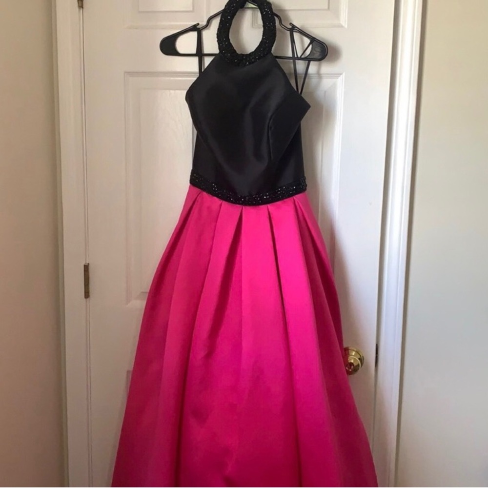 Halter Ballgown Jewel Neckline Formal Prom Pageant